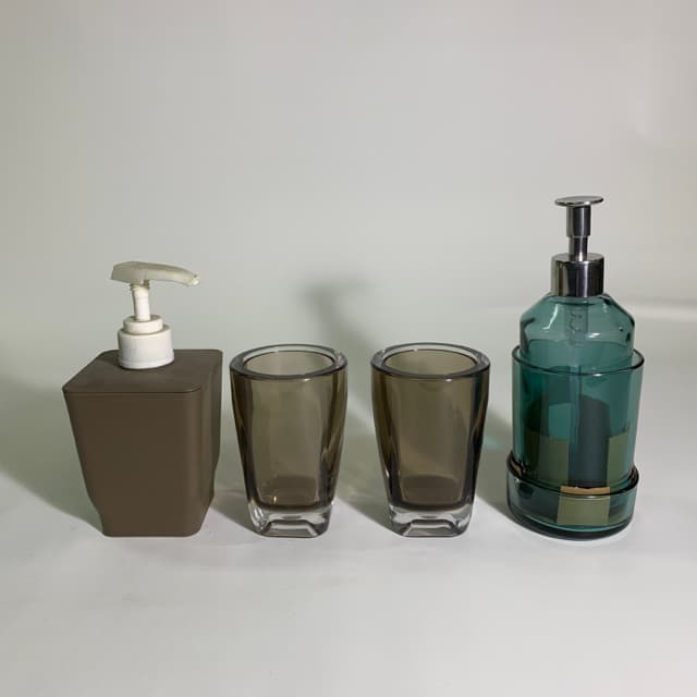 玻璃棕色藍色盥洗用具