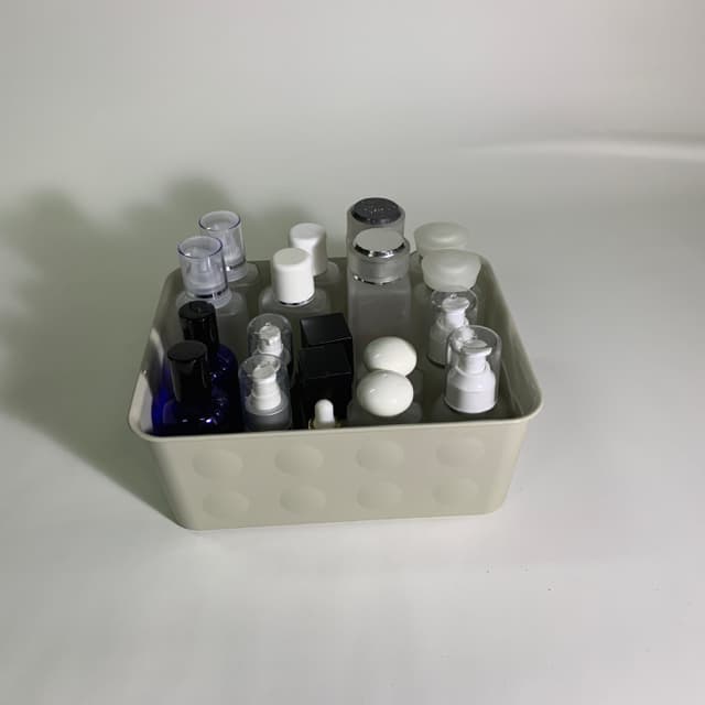 玻璃保養品瓶瓶罐罐