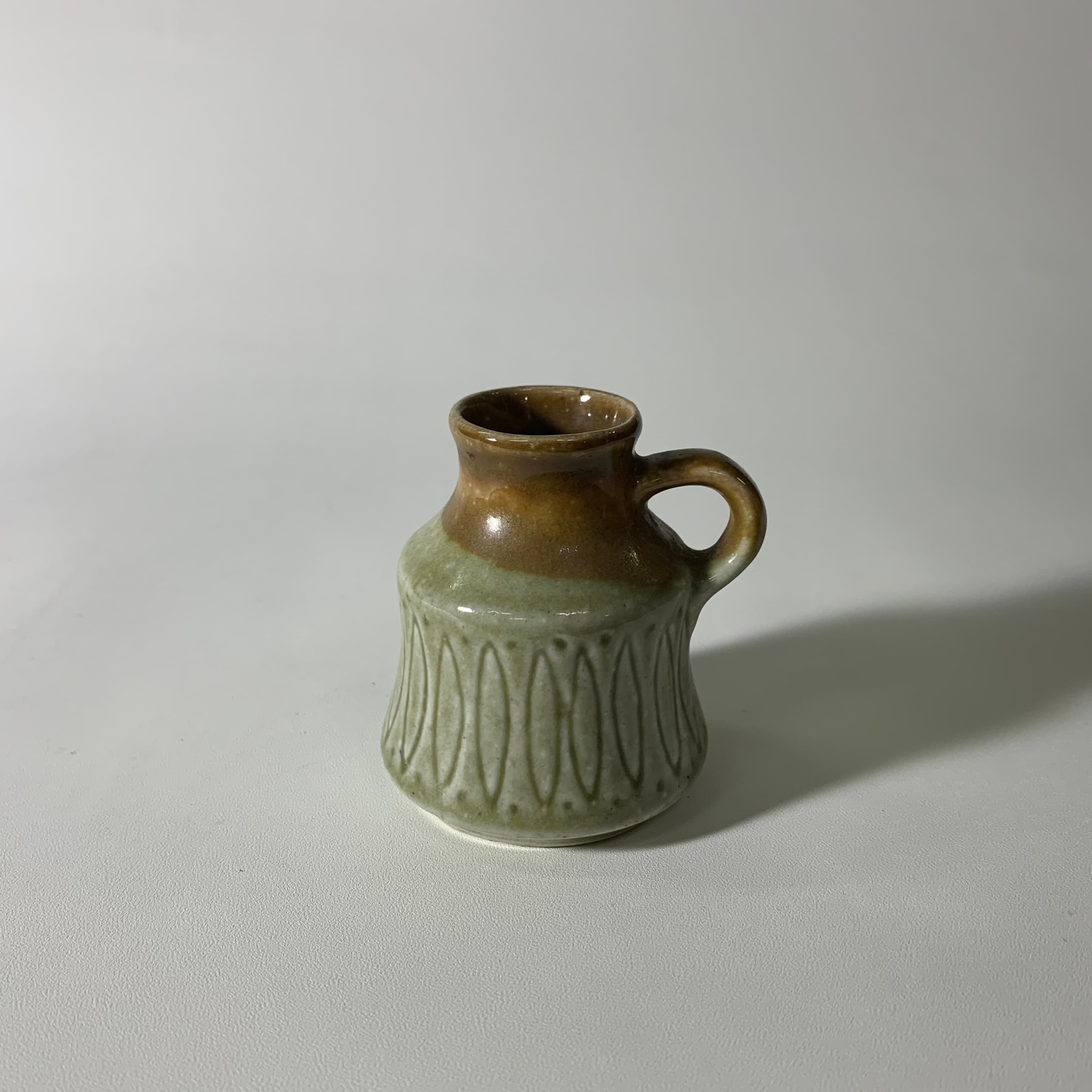陶瓷綠色小壺