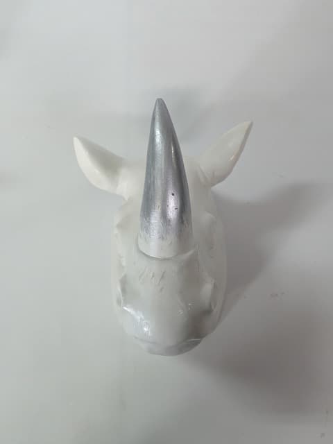 樹脂白色犀牛頭牆面掛飾