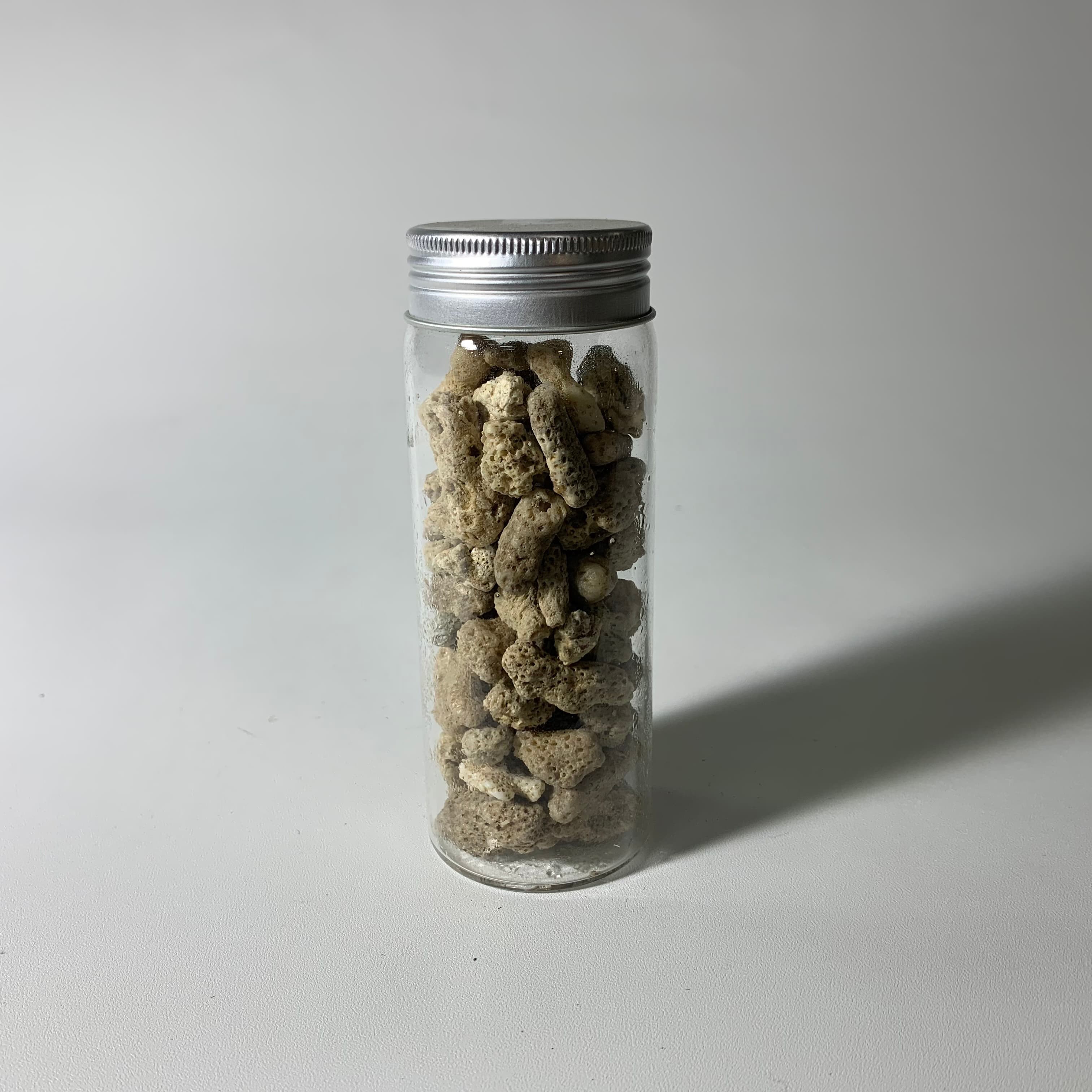玻璃棕色珊瑚沙礦物瓶
