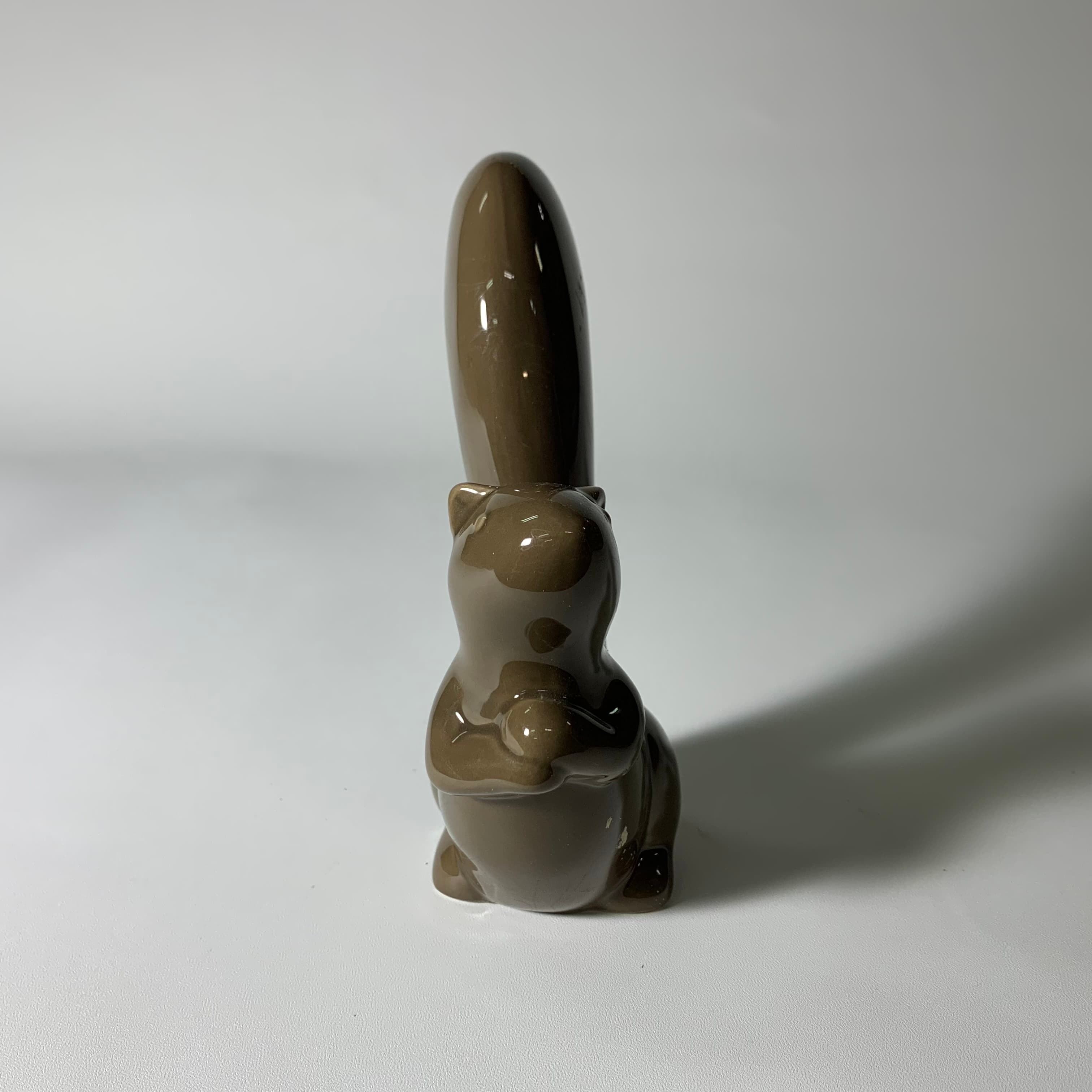 陶瓷棕色松鼠擺飾