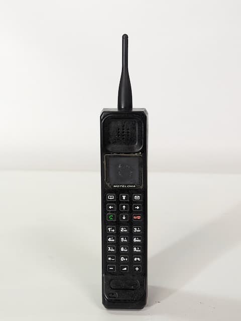 塑膠黑色motorola黑金剛大哥大(純擺飾含充電座）