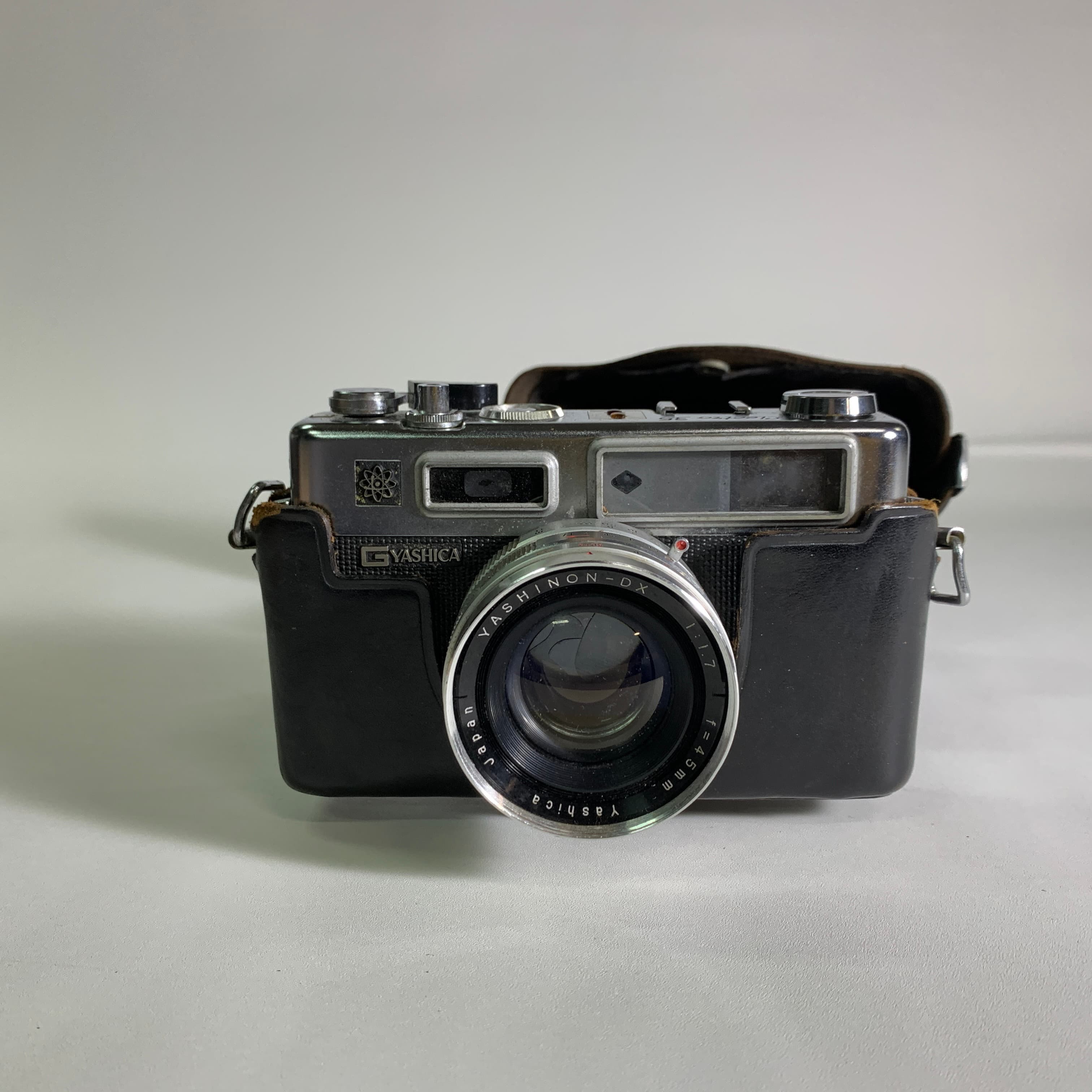 yashica 35 black with case
