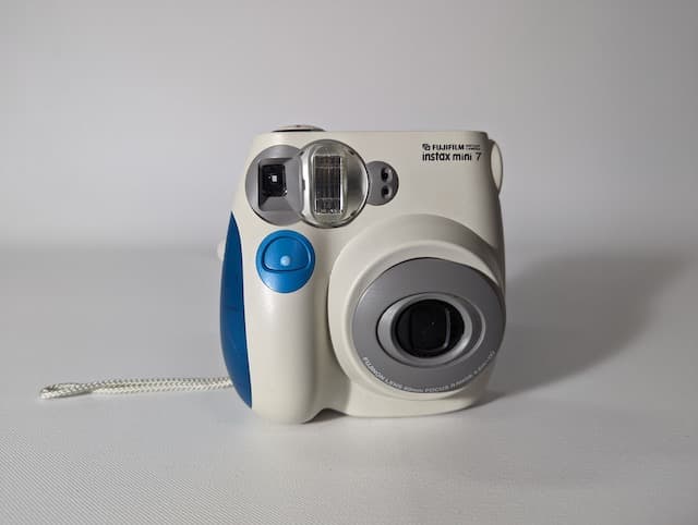 塑膠白藍色拍立得(Fujifilm instax mini7)