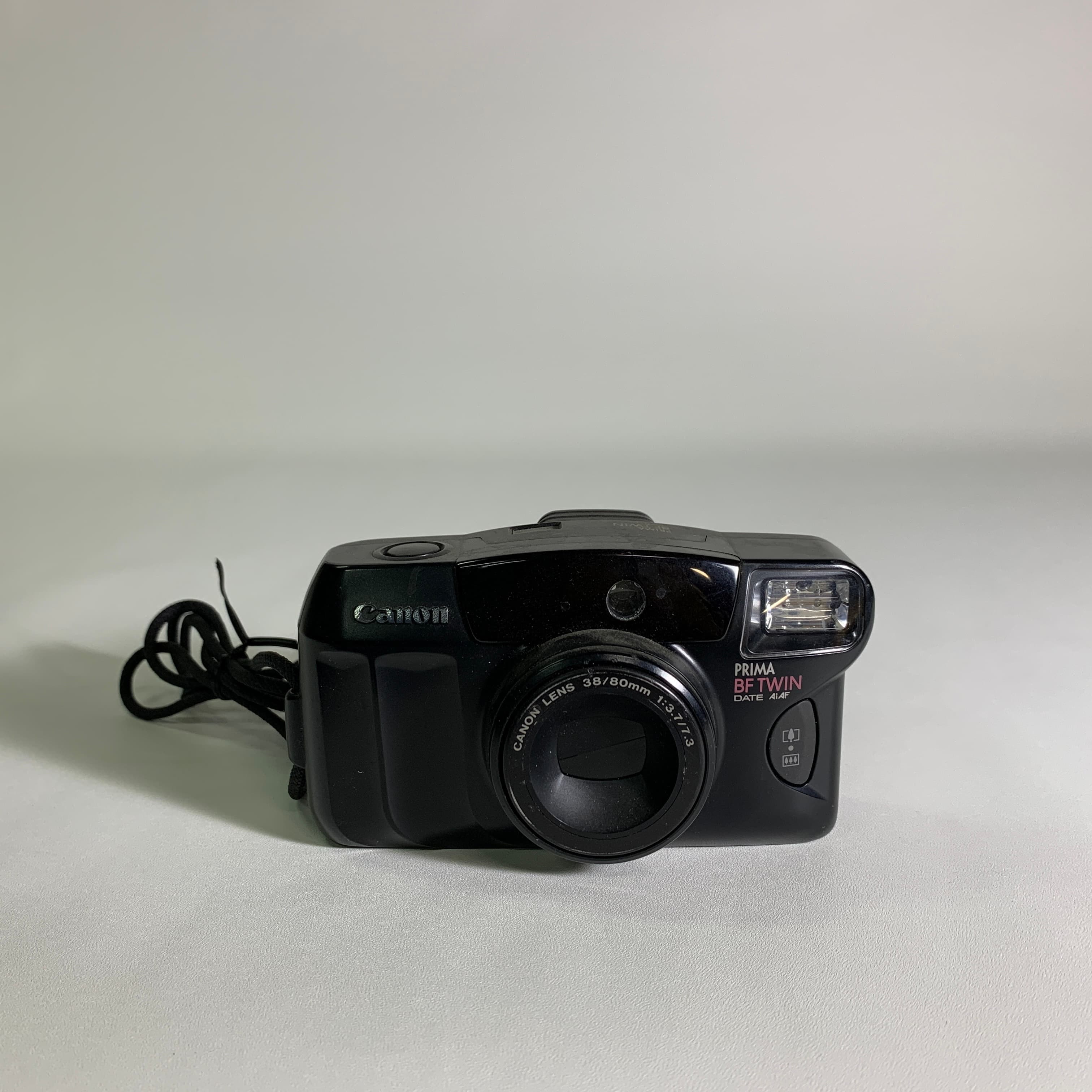 塑膠黑色底片相機(Canon prima black)