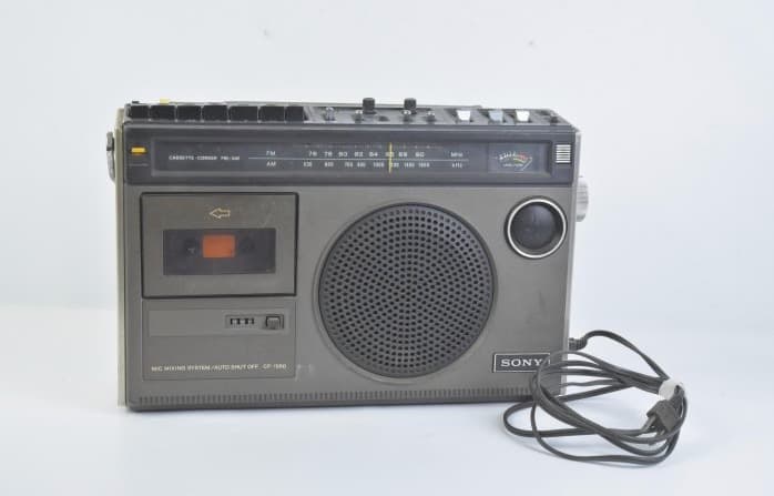 黑色HyperX QuadCast S 電容式麥克風