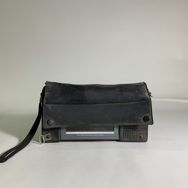 stereo black with case