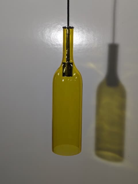 黃色玻璃酒瓶吊燈