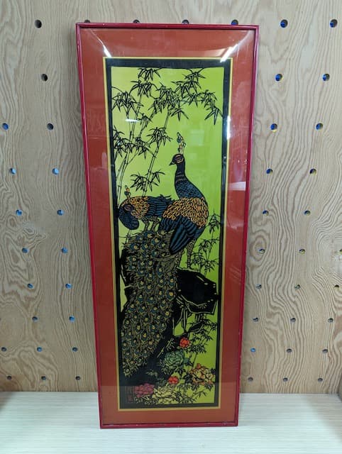 紅色畫框孔雀剪紙畫