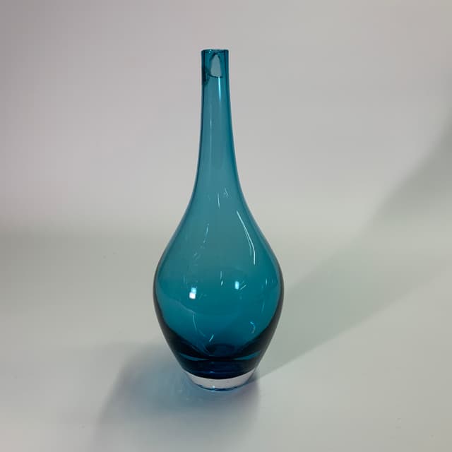 透明藍色玻璃花瓶