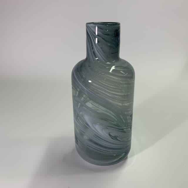 白色紋路透灰色透明玻璃花瓶