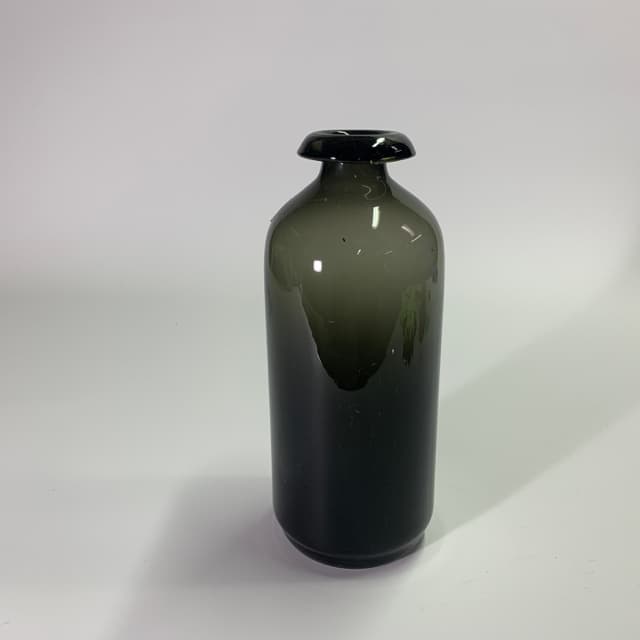 黑色透明玻璃花瓶小口