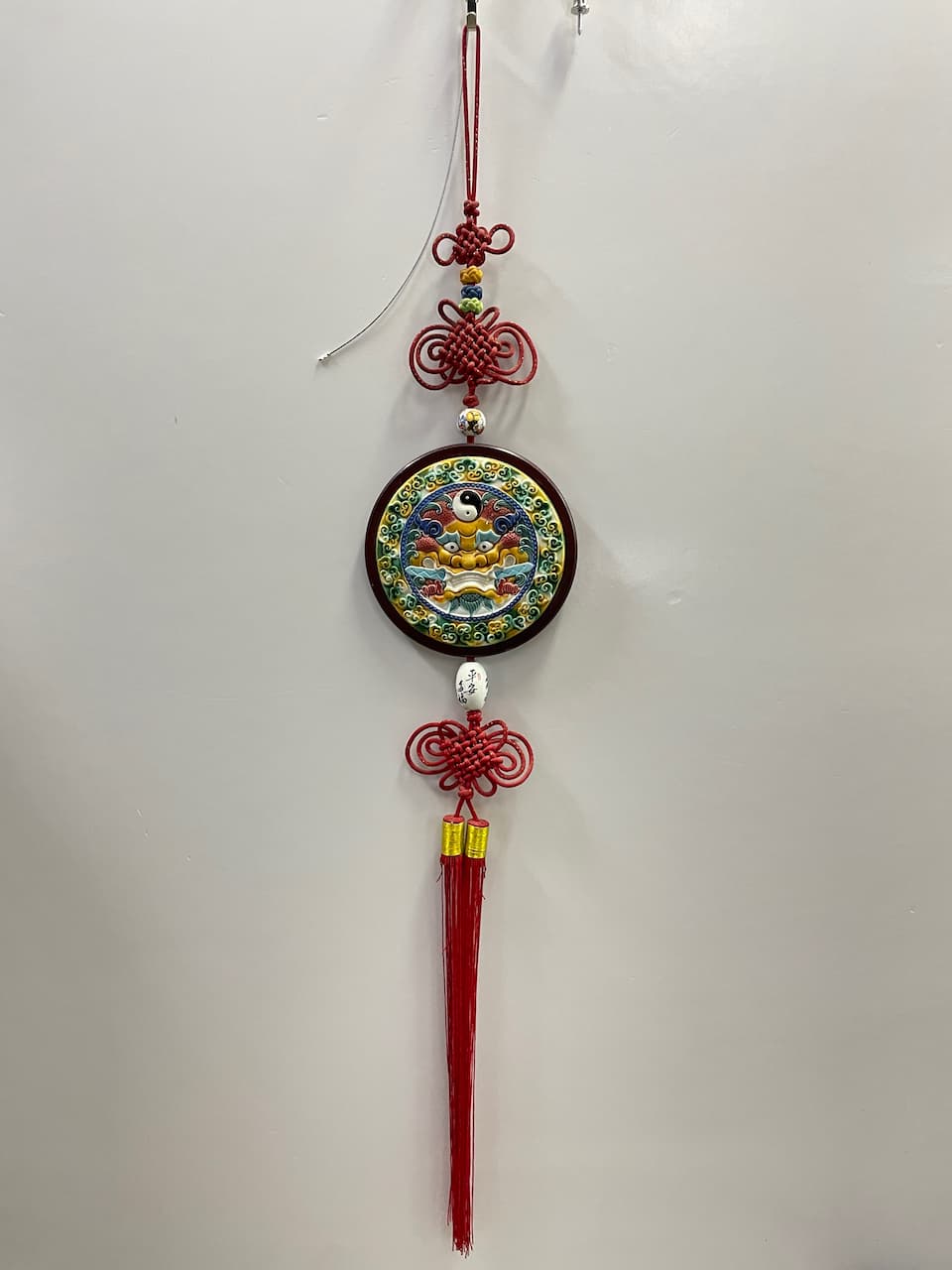 中國結+陶瓷劍獅浮雕掛飾