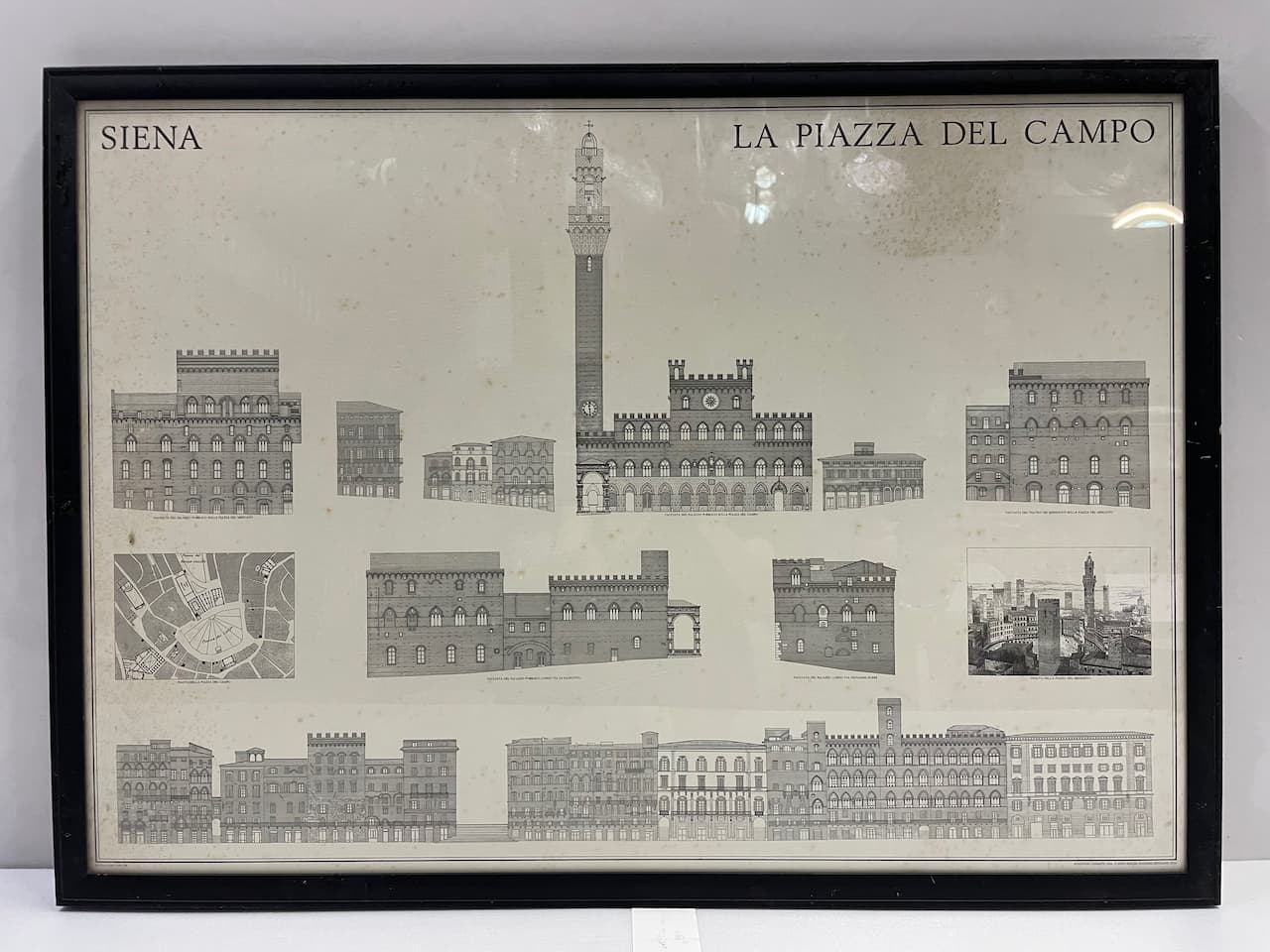 黑框LA PIAZZA DEL CAMPO建築物海報