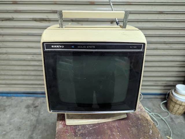 sanyo 10吋電視(壞)