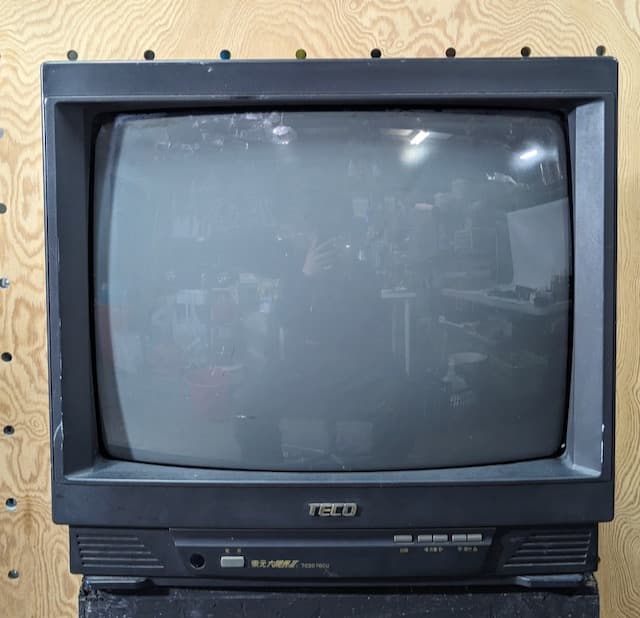 crt東元大視界20吋(需要af轉av器材)